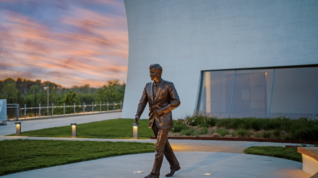 A bronze statue of President John F. Kennedy